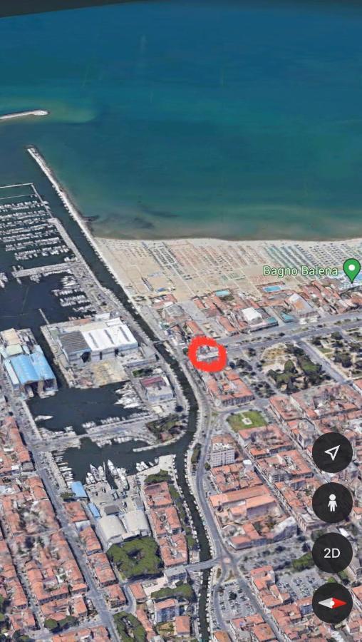 شقة Ad Un Passo Dal Molo Con 2 Biciclette Incluse فياريجيو المظهر الخارجي الصورة